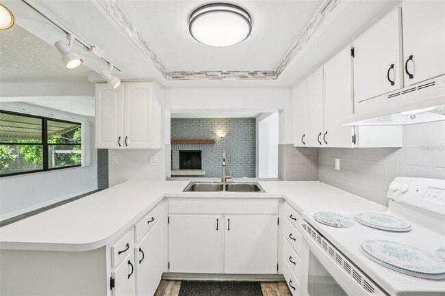 Building Photo - 4015 Litchfield Dr