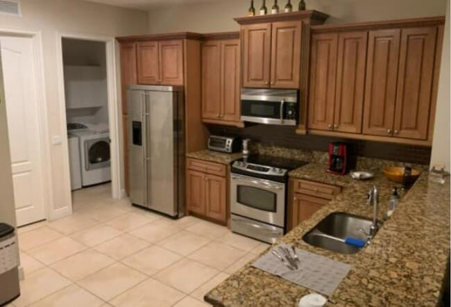 Building Photo - 5021 Vine Cliff Way W