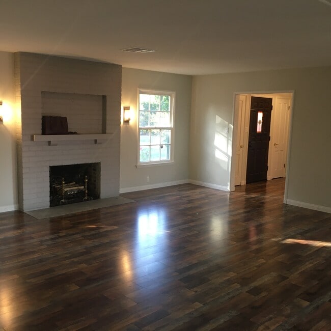 living room w fireplace - 5650 Rhodes Ave