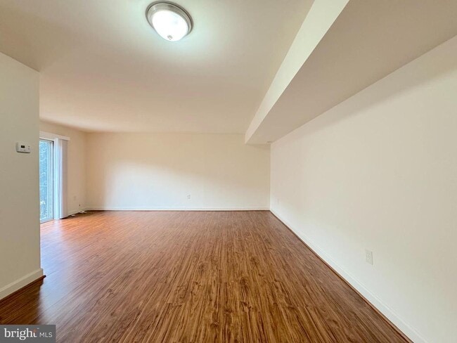 Building Photo - 4643 Logsdon Dr