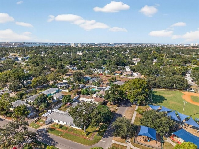 Building Photo - 5410 19th Ave S