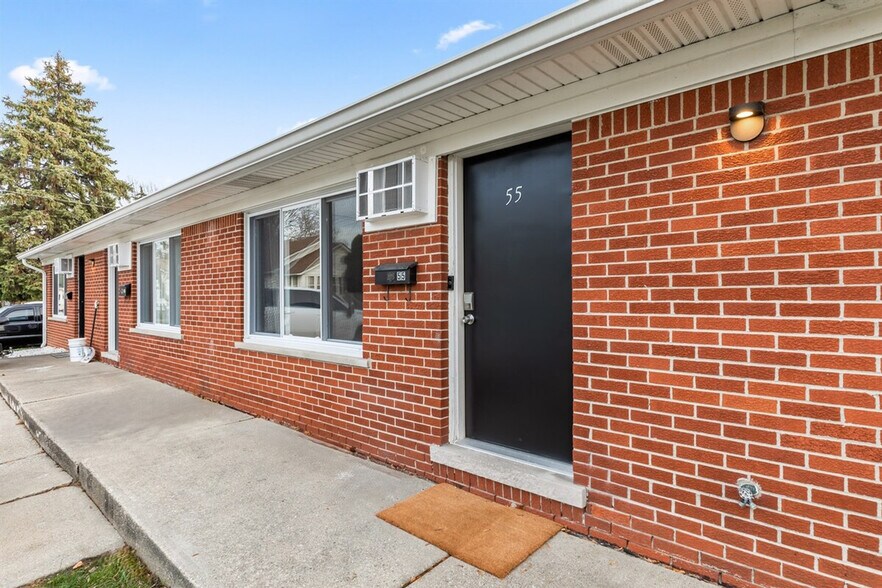 Building Photo - 55 Hollywood Ct