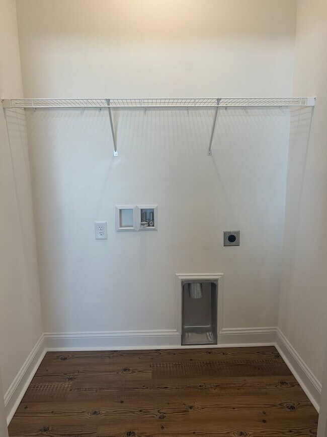 Building Photo - Brand New! No HOA!