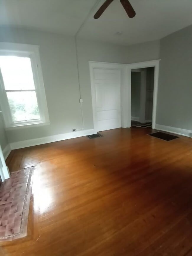 Building Photo - 415 Belgravia Ct