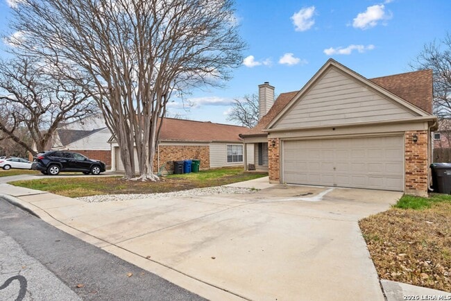 Building Photo - Charming Home Awaits: Spacious & Modern Living in a Prime Location