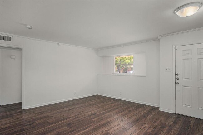 Building Photo - 405 Steeple Ridge Rd