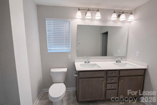 Building Photo - 11154 Woodland Crk Wy