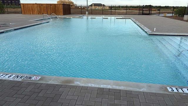 Building Photo - 465 Willowmore Dr
