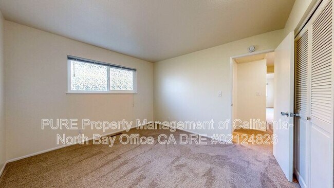 Building Photo - 351 Belhaven Cir