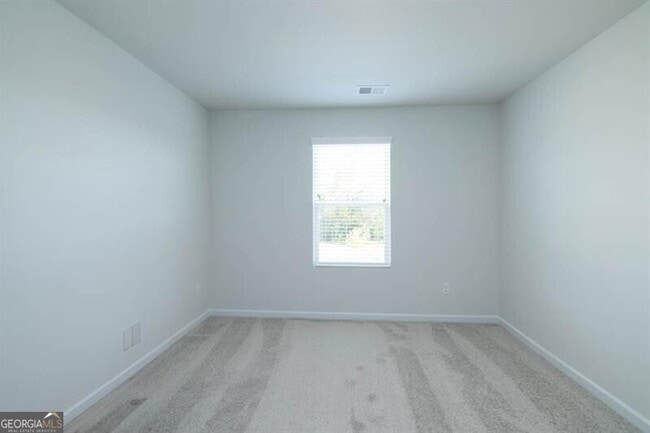 Building Photo - 165 Sweet Briar Wy