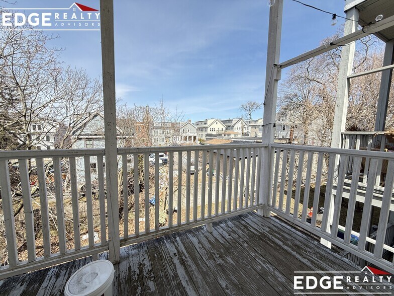 Building Photo - 83 Newbury St