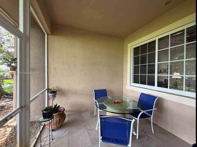 Building Photo - 3172 Fairway Cir