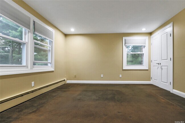 Building Photo - 34 Millbrook Dr