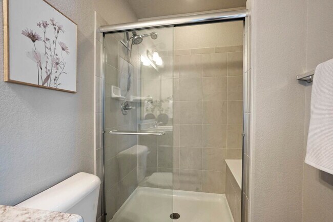 Building Photo - Charming 2-Bed, minutes to Fort Carson,  Peterson Space Force and downtown Colorado Springs.