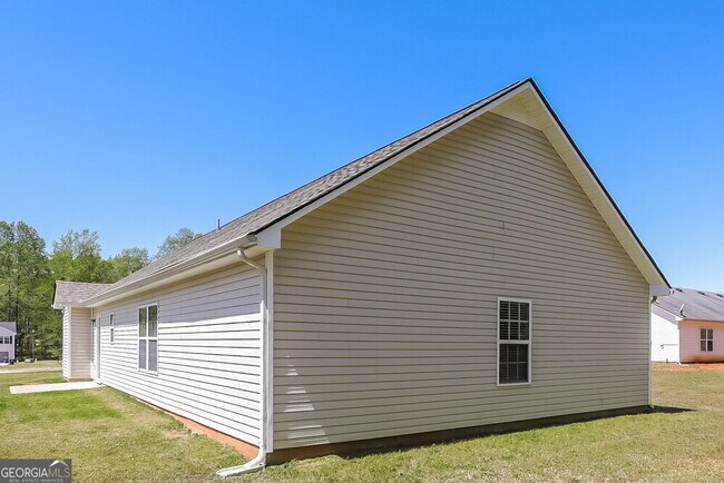Building Photo - 1052 Navaho Trail