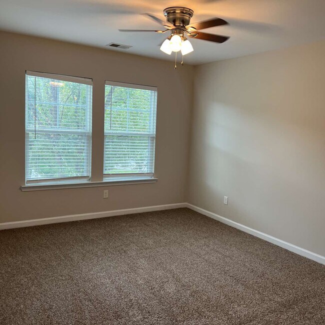 Building Photo - 66 Isle Of Palms E