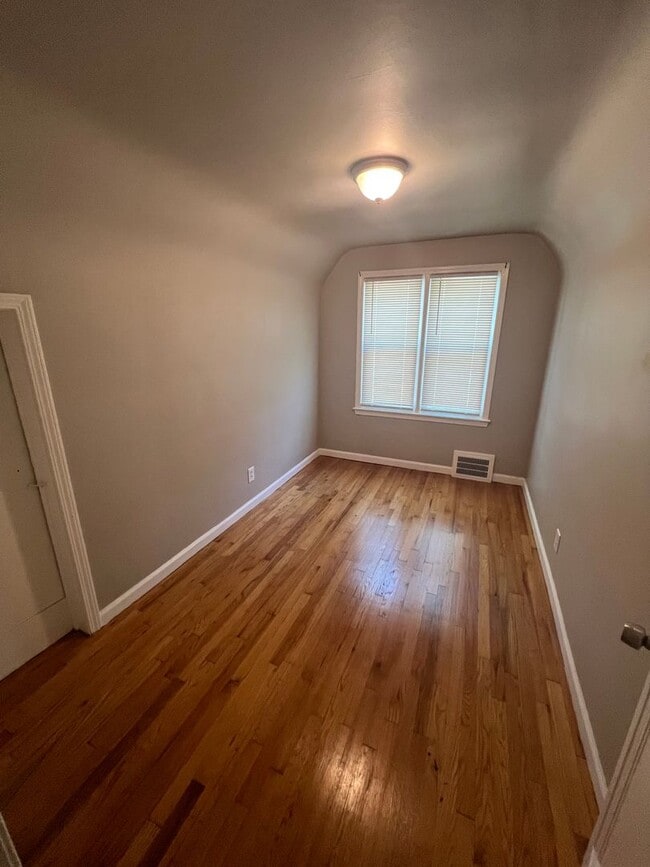 Building Photo - 13747 Vassar Dr