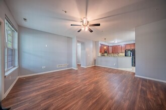 Building Photo - 953 E Summerfield Glen Cir