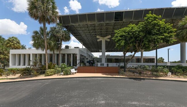 Building Photo - 7081 Environ Blvd