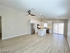 Building Photo - 8456 W Gilmore Ave