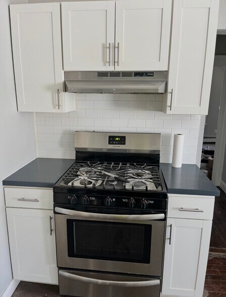 Building Photo - 140 Black Rock Ave