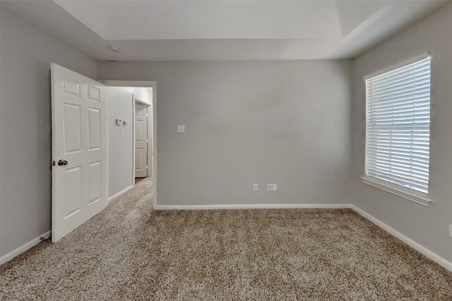 Building Photo - 1745 Fay Dr