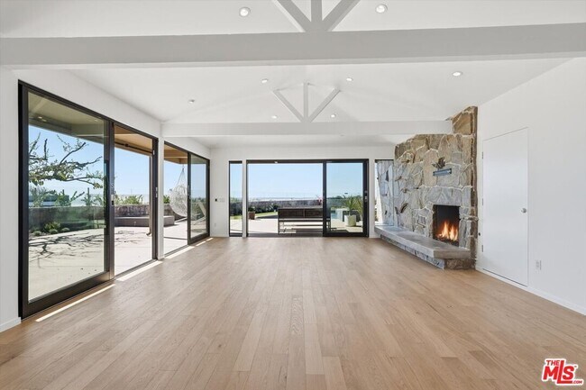 Building Photo - 18131 Kingsport Dr