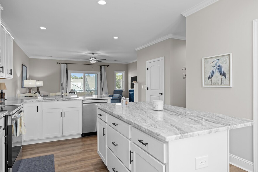 Building Photo - 328 Gannet Pl