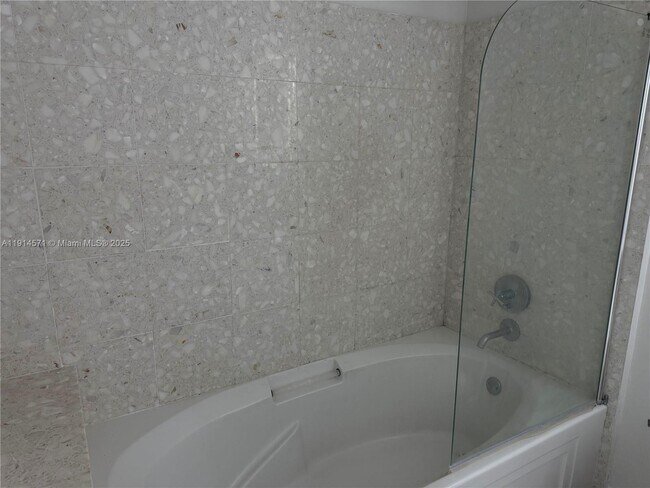 Building Photo - 185 SW 7th St