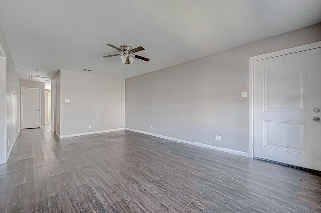 Building Photo - 7315 Housman St