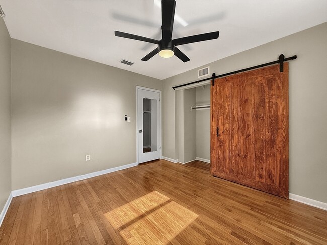 Building Photo - 4517 S Hesperides St