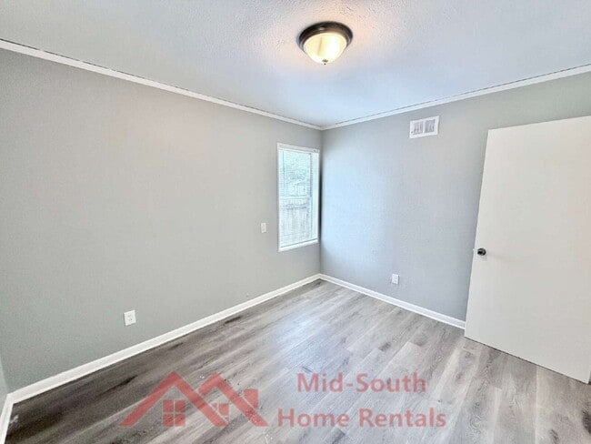 Building Photo - 1730 Tahiti Ln