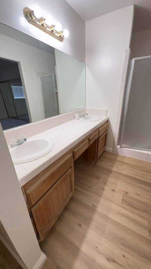 Building Photo - 3 BEDROOM VICTORVILLE HOME