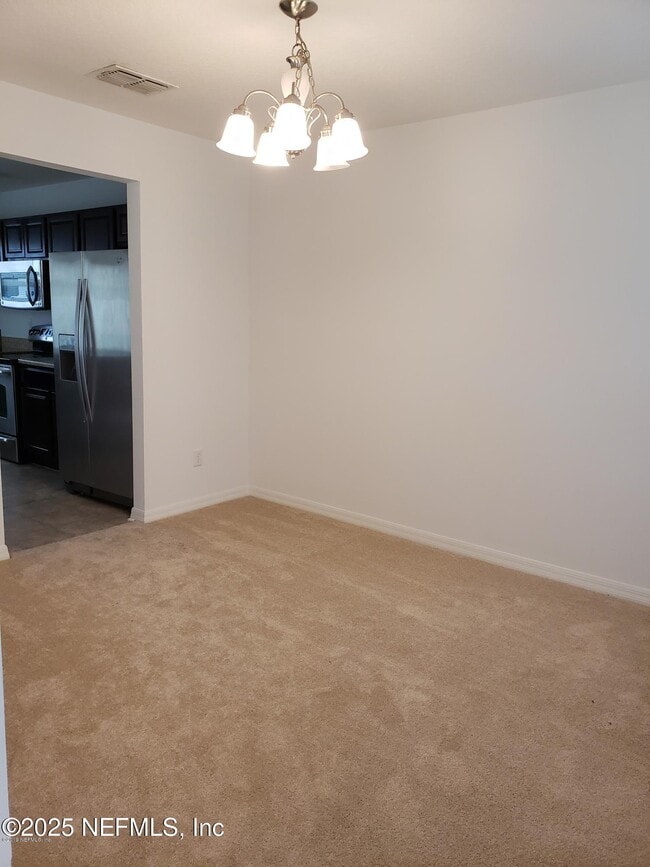 Building Photo - 10310 Magnolia Hills Dr