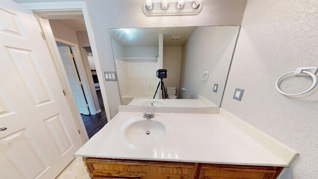 Building Photo - 106 Cedar Ridge Dr