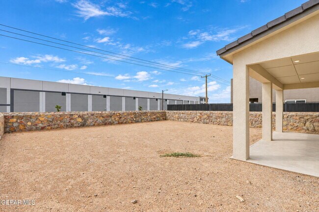 Building Photo - 1807 Ritzy Lou Pl