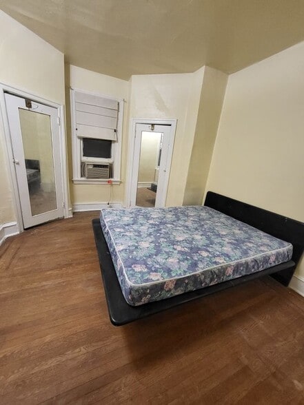 Building Photo - 261 S 63rd St