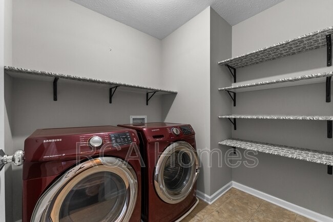 Building Photo - 7827 Wedgetail Drive