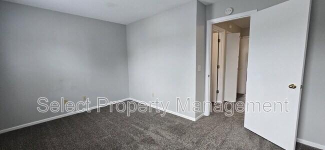 Building Photo - 5448 Evard Rd