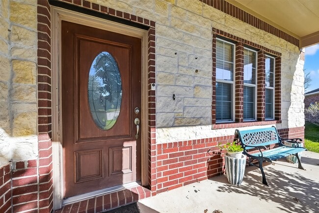 Building Photo - 7002 Casita Dr