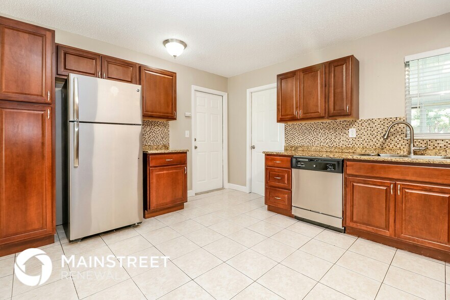 Building Photo - 3707 Mexicali St