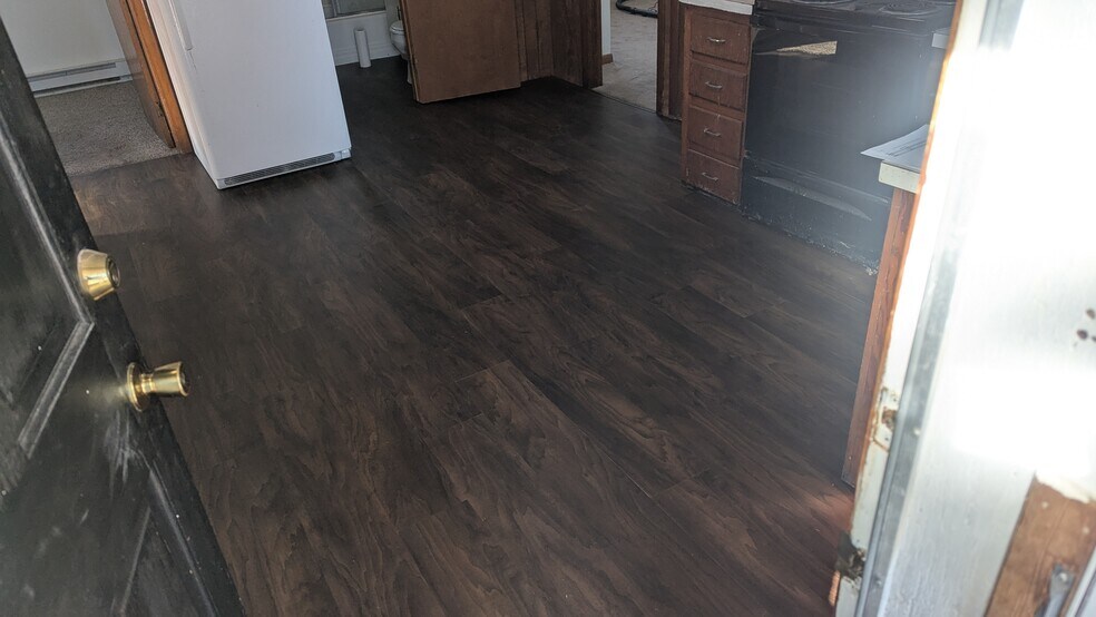 Building Photo - 24 Mechanic St