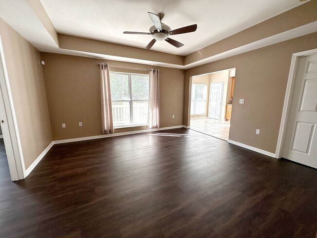 Building Photo - A must see in Westport Cove! New Flooring!...