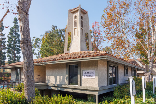 Building Photo - Huntington Creek Apartments