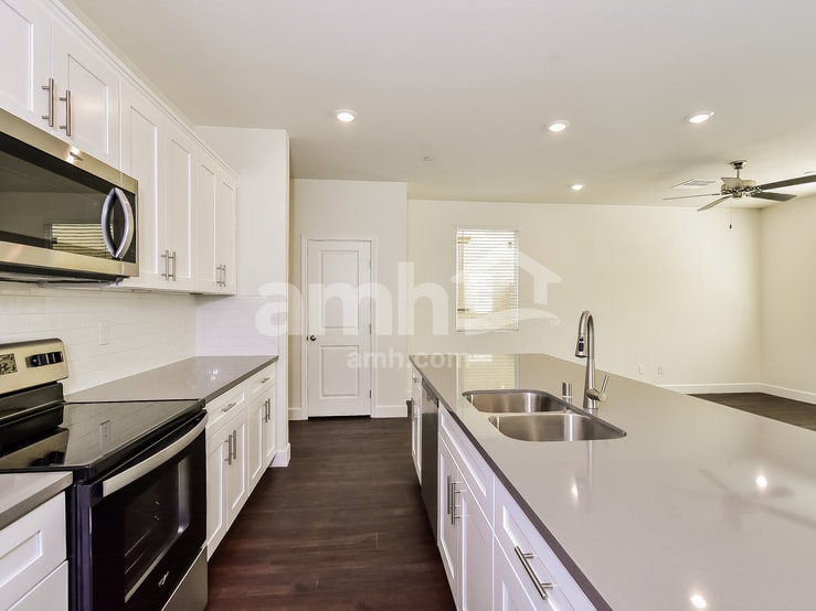 Building Photo - 297 Austin Bellerose Place