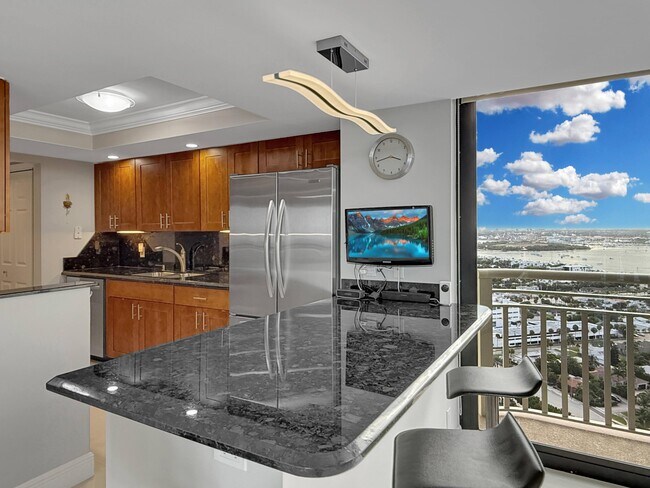 Building Photo - 3000 N Ocean Dr