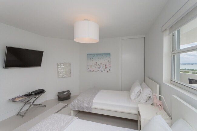 Building Photo - 6301 Collins Ave