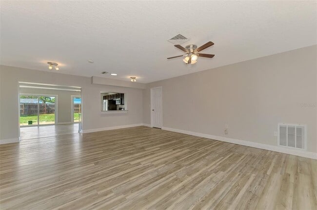 Building Photo - 5520 Hayden Blvd