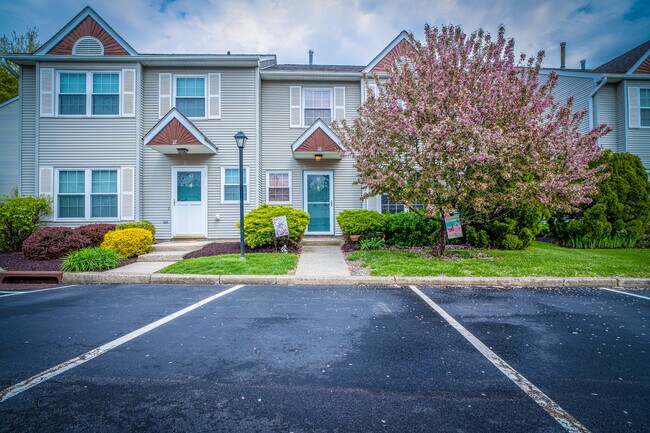 Primary Photo - 256 Quassaick Ave