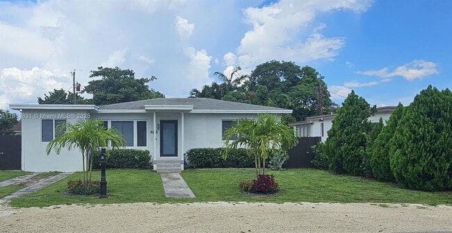 Primary Photo - 425 NE 109th St